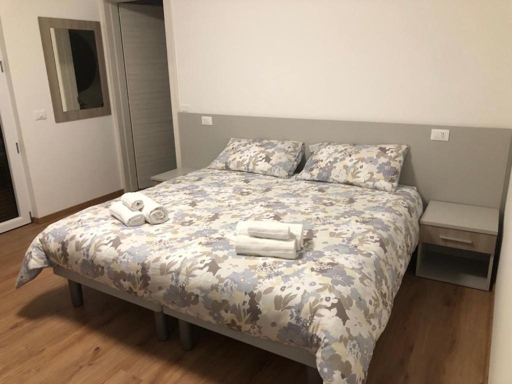 Hotel Locanda Rossa Romans di Varmo Esterno foto