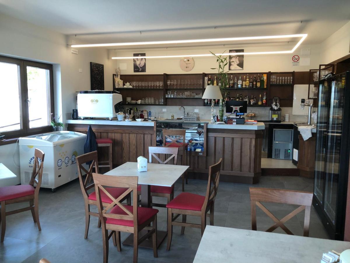 Hotel Locanda Rossa Romans di Varmo Esterno foto