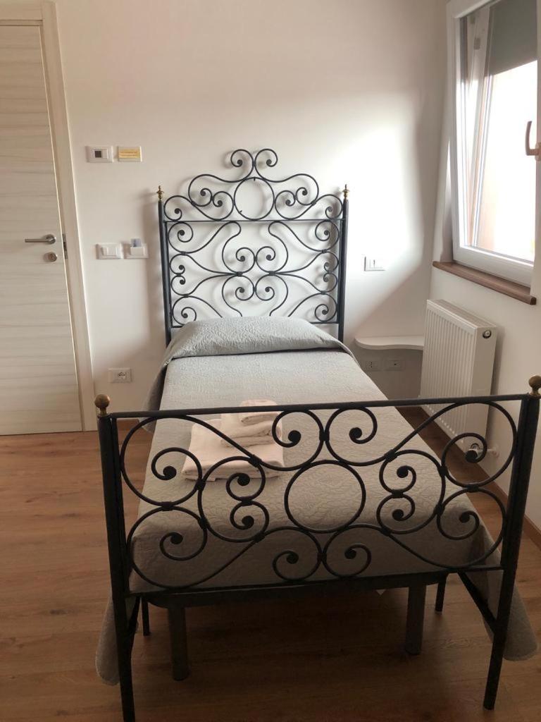 Hotel Locanda Rossa Romans di Varmo Esterno foto