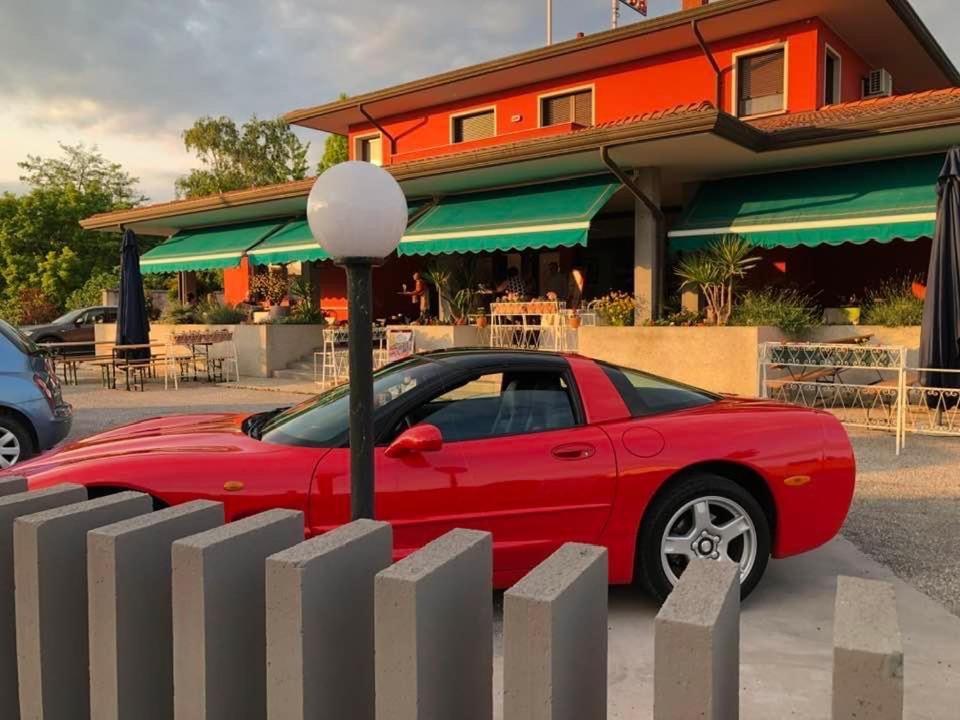 Hotel Locanda Rossa Romans di Varmo Esterno foto